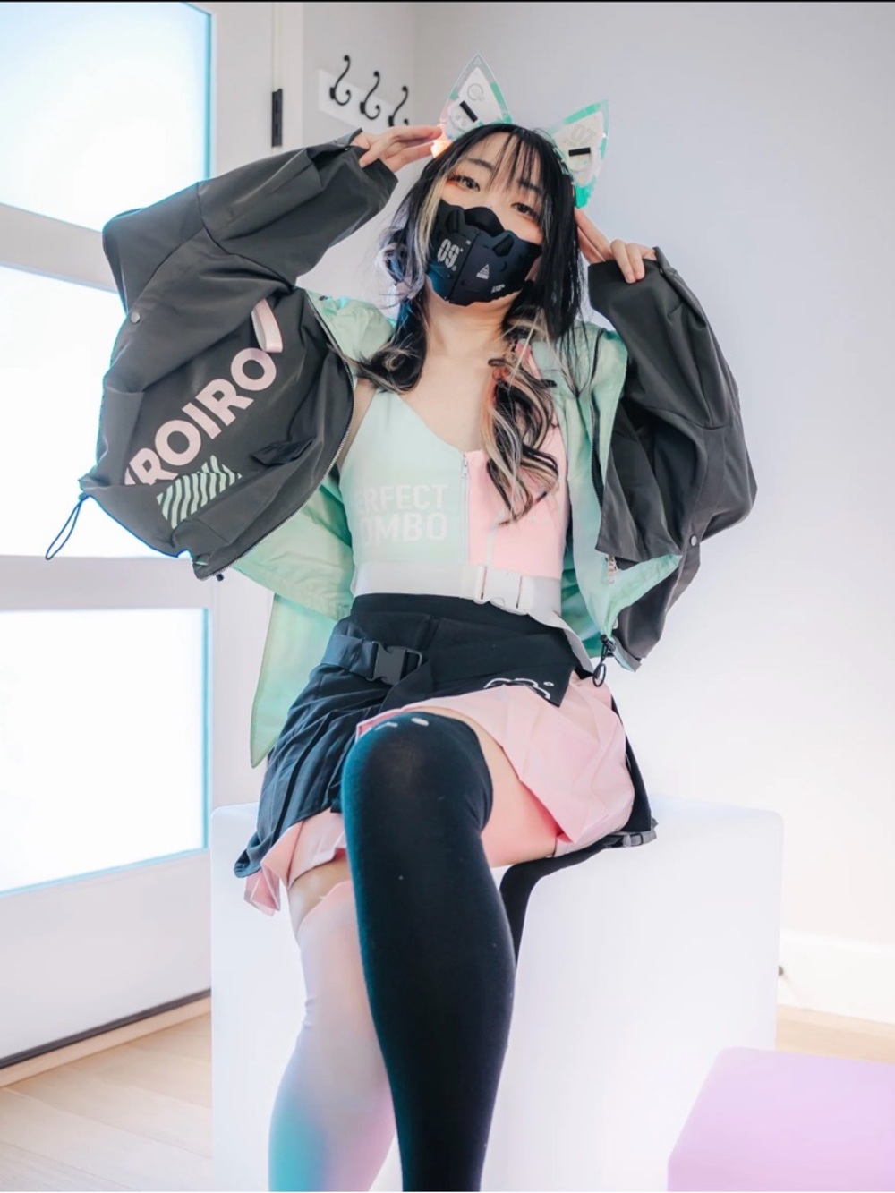 Chirofish: IROIRO Cropped Utility Tech
Jacket [Dark] 2XL